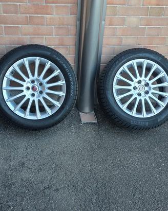 Set cerchi in lega + gomme invernali Pirelli