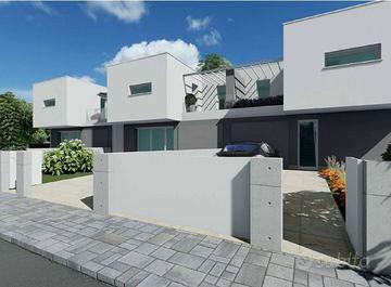 Ville a schiera in costruzione a due passi centro