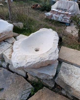 lavabo in pietra