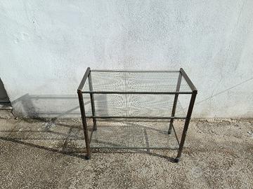 Carrello in ferro con mensole 