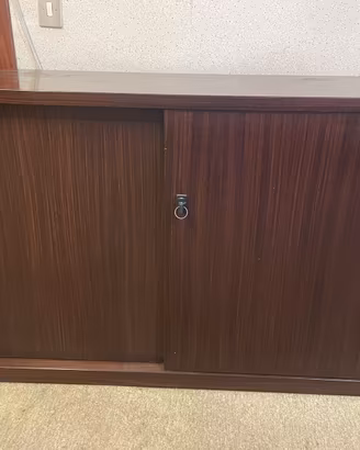 Mobile contenitore ufficio/ credenza bassa