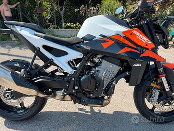 Ktm 990 duke 2026