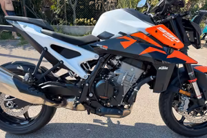 Ktm 990 duke 2026