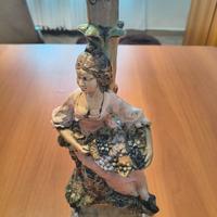 Statuetta di porcellana