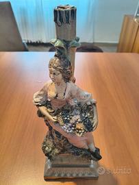 Statuetta di porcellana