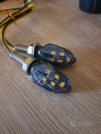frecce led per moto