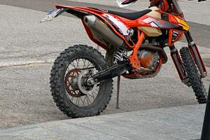 Ktm 450 six days del 2019