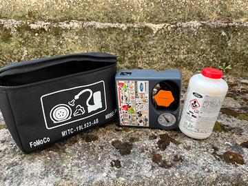 Kit ripara pneumatico