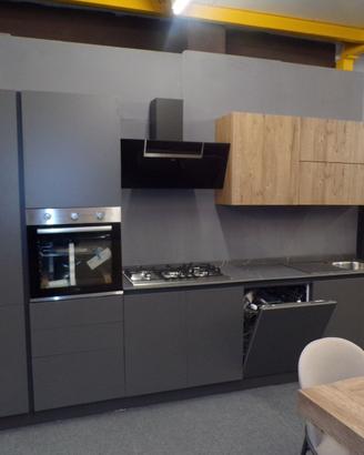 Cucina Febal con piano in Gress