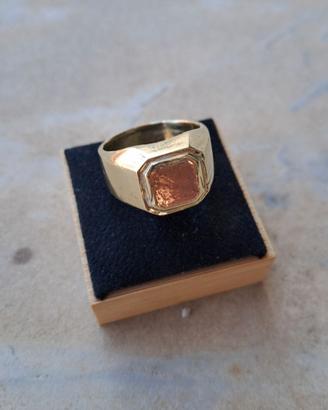 Anello a scudo con sigillo martellato