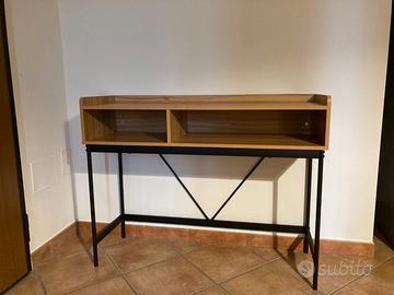CONSOLLE EFFETTO ROVERE CON GAMBE IN METALLO NERE