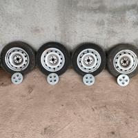  4 ruote misura 185/65/R15 88T