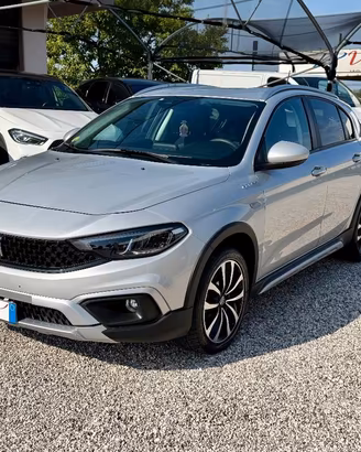 Fiat Tipo 1.6 M-Jet Plus Cross