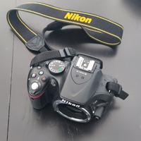 Reflex Nikon D5200 con 18/55