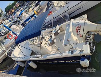 Kelt White Shark 205