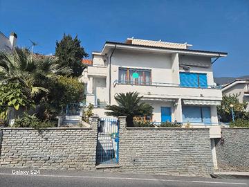 Appartamento In Villa