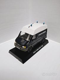 Modellino da collezione Iveco turbo daily
