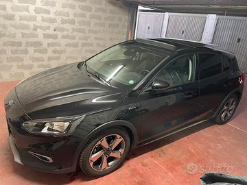 Ford Focus Active 1.0 Mild Hybrid Tetto Panoramico