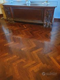 divano e cassapanca antica