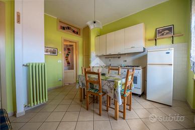 Alloggio con garage e locali accessori