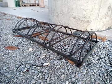 vecchio portabici ferro 