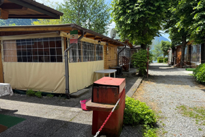 Casetta con rulotte fissa