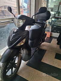 Suzuki Sixteen 150