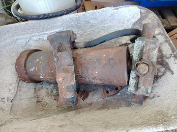 pistone per ribaltabile 100 q