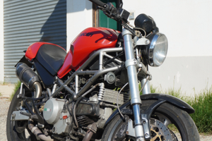 Ducati monster 620 anno 2002