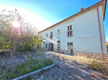 CASA INDIPENDENTE A AMOROSI