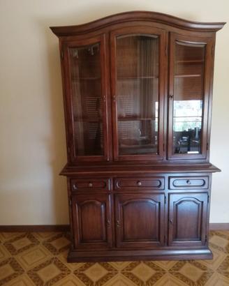Sala in noce indiano