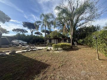 Terreno di 600 m² a Roma