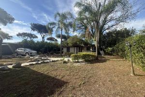 Terreno di 600 m² a Roma