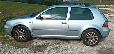 VOLKSWAGEN Golf 4ª serie - 2003