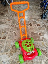 Giocattolo trattore sparabolle