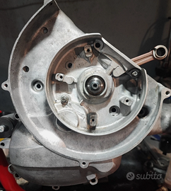 Carter piaggio con albero e  cuscinetti nuovi drt