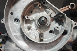 Carter piaggio con albero e  cuscinetti nuovi drt