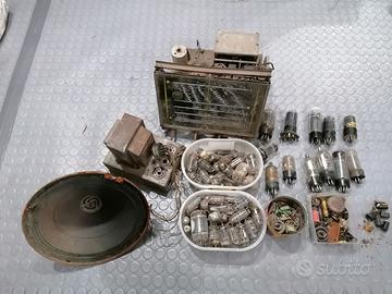 Valvole + pezzi radio antica