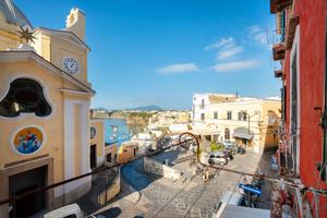 Piazza dei martiri | trilocale