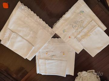 lenzuoli per culletta ricamati completi