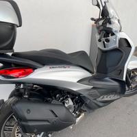 Piaggio Beverly 400 S HPE 2022 argento cometa
