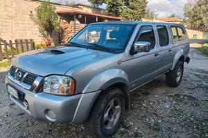Nissan Navara 2004