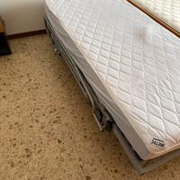 Letto con telecomando