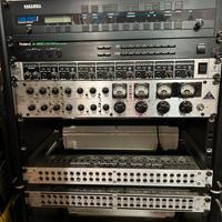 attrezzatura audio professionale