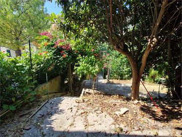 V004080 - UN ANGOLO DI PARADISO IN PIENO CENTRO