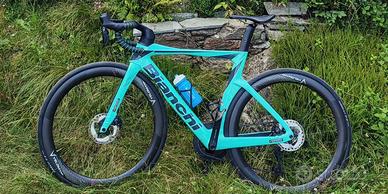 Bici da Corsa Bianchi Oltre Comp Shimano 105 Tg55 Biciclette In