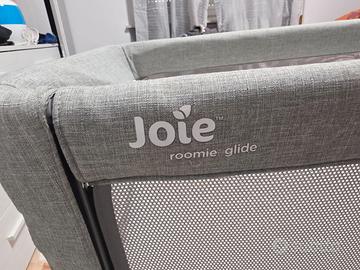 Next to me jolie