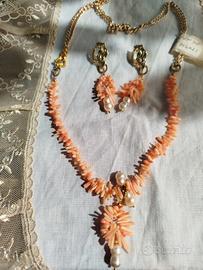 collana e orecchini corallo 