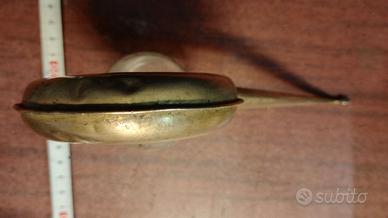 Antico oliatore vintage in ottone