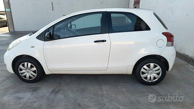 Toyota Yaris 2010 per ricambi